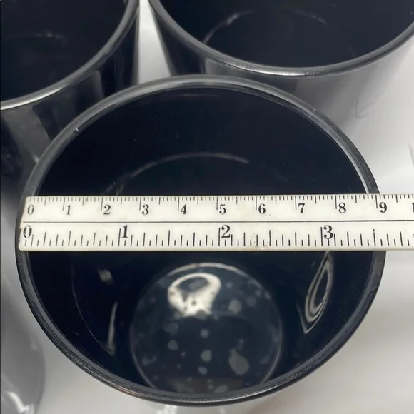 Set of Black Drinking Glasses - Picture 3 of 6